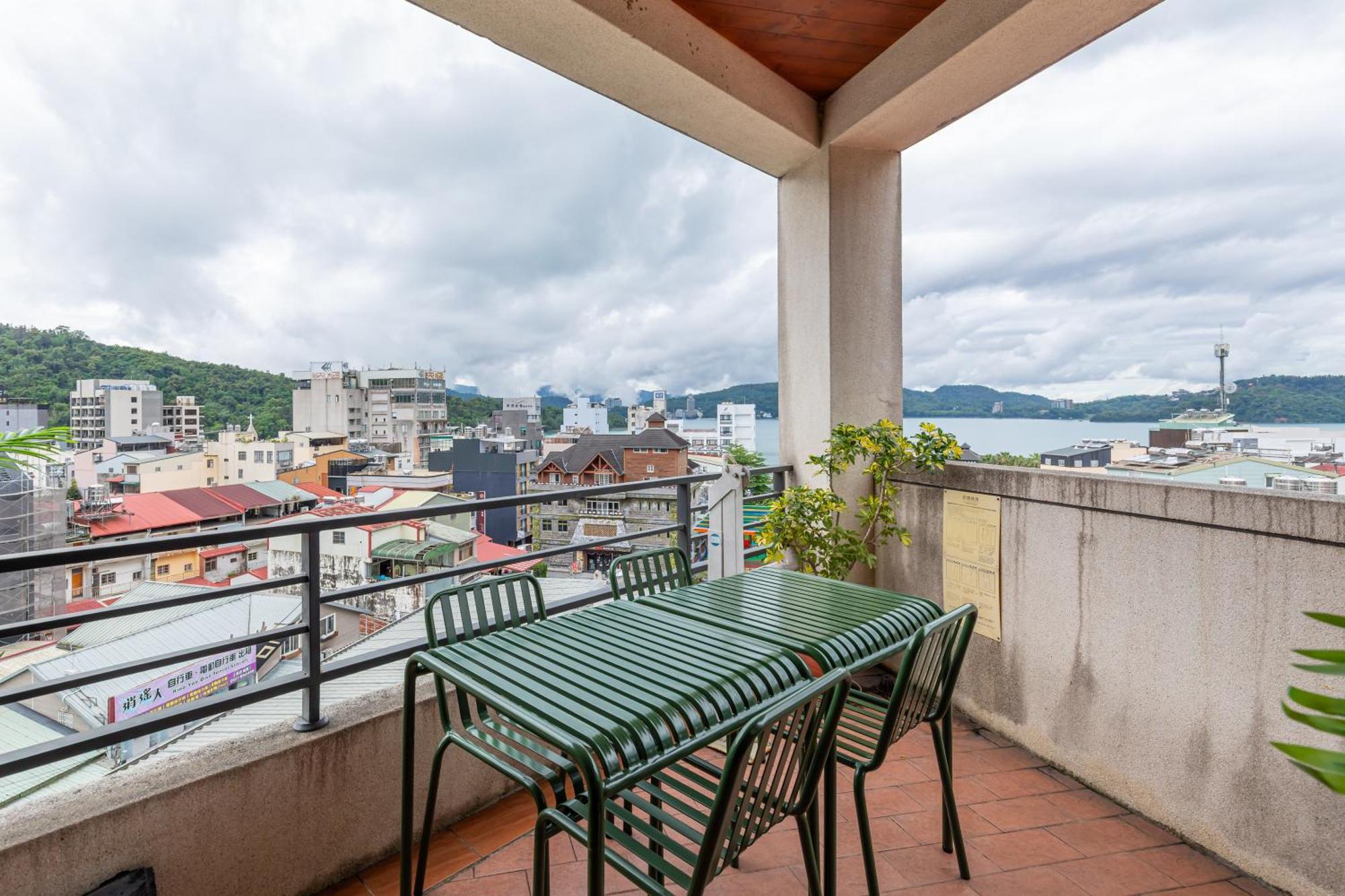 Sun Moon Lake Itathao Vacation Inn With Elevator Yuchi Exterior foto