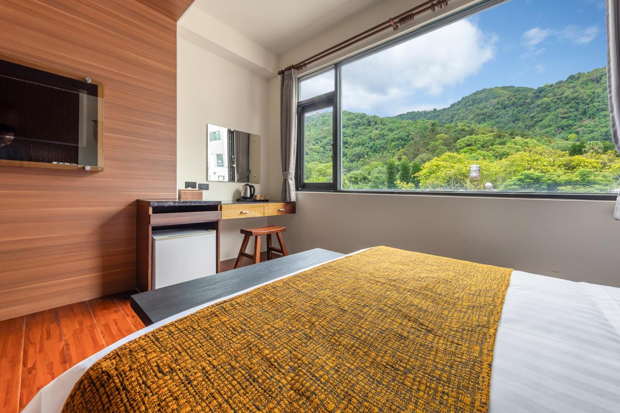 Sun Moon Lake Itathao Vacation Inn With Elevator Yuchi Exterior foto